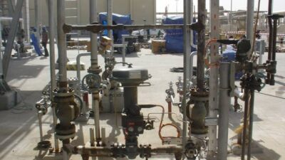 Figure 1: FOUNDATION fieldbus is well suited for process control applications such as closed-loop continuous control, batch sequencing, remote I/O, and legacy system integration. This photo shows a typical fieldbus segment. Courtesy: Dave Campbell, indust