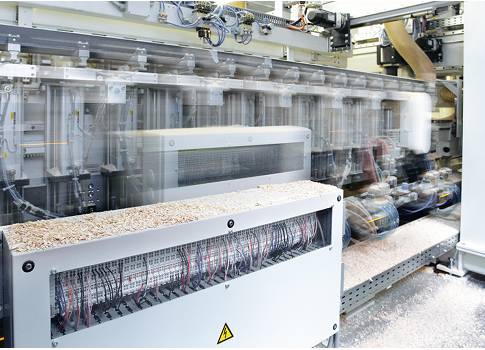 Figure 1: Whereas IEEE 1588 requires special and complex microcontroller-based hardware even for the most simple of digital I/O devices, EtherCAT DC devices can be implemented without microcontroller support, resulting in lower device and system costs. Co