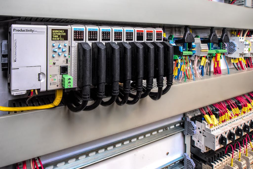 Figure 2: Carefully applied automation, in conjunction with various safety-rated sensors, devices and emerging advanced technologies, serve to protect personnel and can also improve efficiency. Courtesy: AutomationDirect