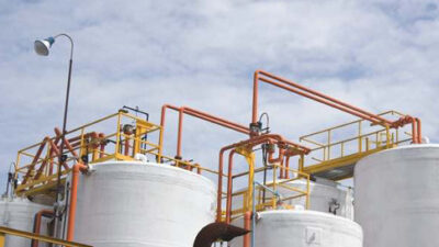 Figure 1: Once difficult and expensive to monitor, wireless sensor technology makes tank farm operations easier by making monitoring more cost-effective and easier to implement. Courtesy: Emerson Process Management