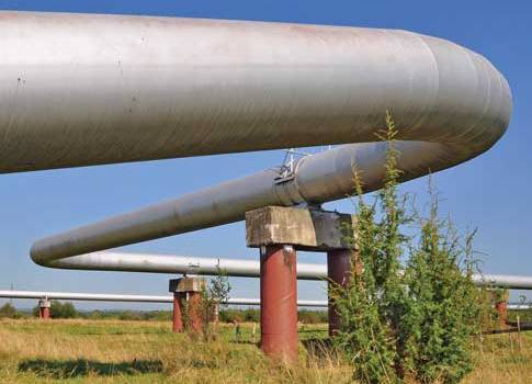 A field technician can use the FactoryTalk VantagePoint EMI (enterprise manufacturing intelligence) software portal from Rockwell Automation to navigate to a trend that showed the resistance temperature detectors for this motor for the last six months. Ro