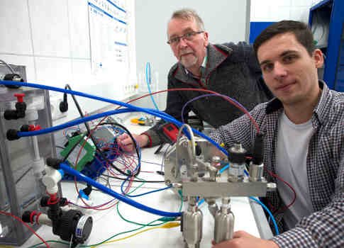 Figure 5: The engineers at Mossau Energy developed the system in their laboratory. The company has 19 employees. Courtesy: Thomas Fröhling/vor-ort-foto.de