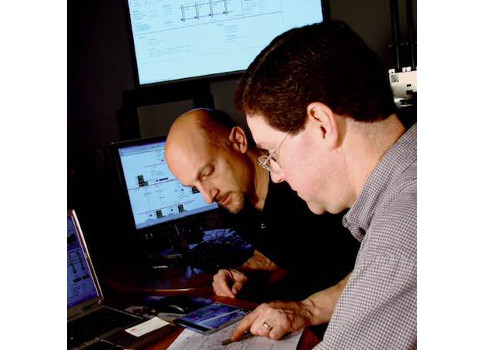 Integrating virtualization technology with strategic power management solutions ensures critical power systems stay up and running. Major virtualization platforms, such as VMware vCenter Server, Microsoft System Center Operations Manager, and Citrix XenCe