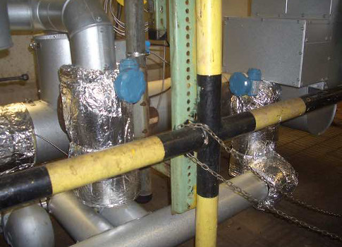 Figure 1: A Rosemount 708 wireless acoustic transmitter monitoring a steam trap can be installed in locations that are too expensive or too difficult to reach with wired instrumentation. Image courtesy: Emerson Automation Solutions