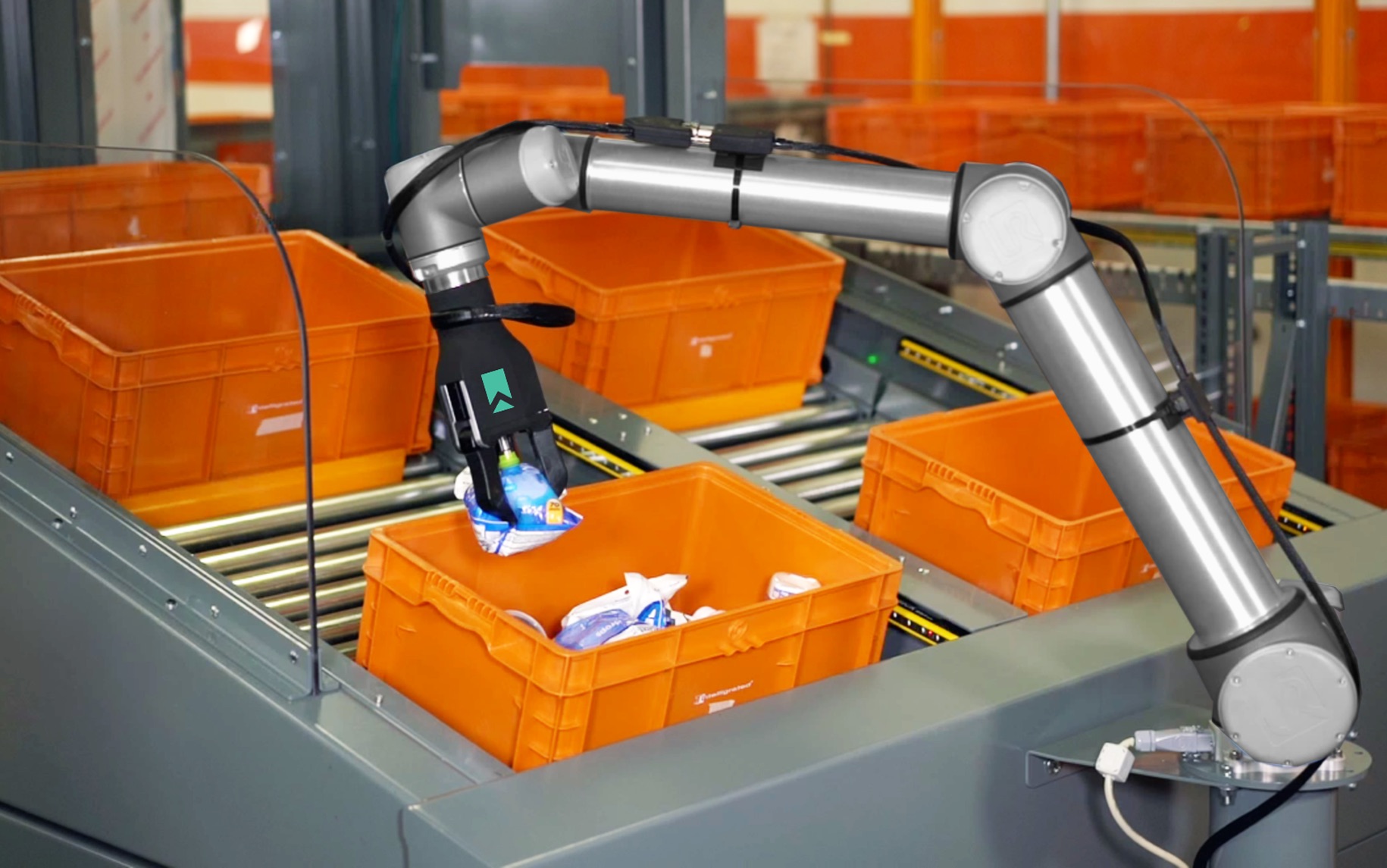Robotic piece-picking solution for intralogistics combines innovative grasping technology, intelligent sensors, computer vision, and machine learning to automate individual item picking in warehouses and fulfillment centers. Courtesy: Robotic Industries Association/RightHand Robotics, Inc.