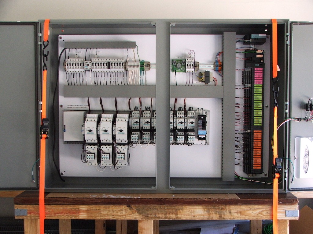Figure 1: Global Controls Solutions LLC (GCS), a system integrator, helped achieve a food supplier’s goal of improved energy efficiency with an industrial Ethernet network, Profinet, to improve overall operational efficiency. One of the control panels for the refrigeration system is shown. Courtesy: Global Controls Solutions (GCS)