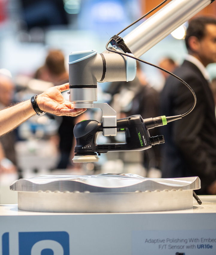 Universal Robots’ new e-Series line of collaborative robots has built-in force/torque sensing. Universal Robots e-Series line of collaborative robots won a 2019 Engineers’ Choice Award in the Motion Control category. Courtesy: Universal Robots