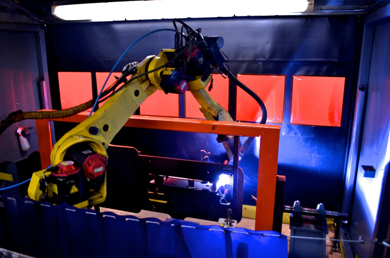 Risk can increase where machines and workers co-exist, and facility managers need to be aware of these risks and think about safeguards to protect employees. Courtesy: Rite-Hite