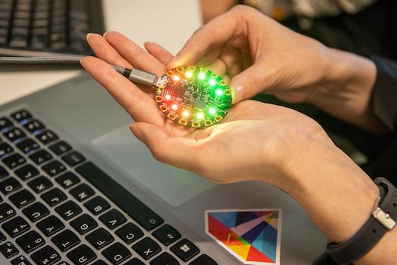 Researchers at the University of Bath are looking to see if a simple device can encourage people to make a behavioral change to protect their data and privacy. Courtesy: University of Bath/ISSSource