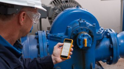 Emerging technologies are solving the problem of unconnectable assets, providing data from legacy systems to people on the shop floor. Courtesy: Fluke