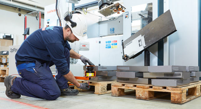 With a flexible robot cell, the installation and commissioning time is reduced by up to 90%, taking only about two to three shifts. Courtesy: Sick
