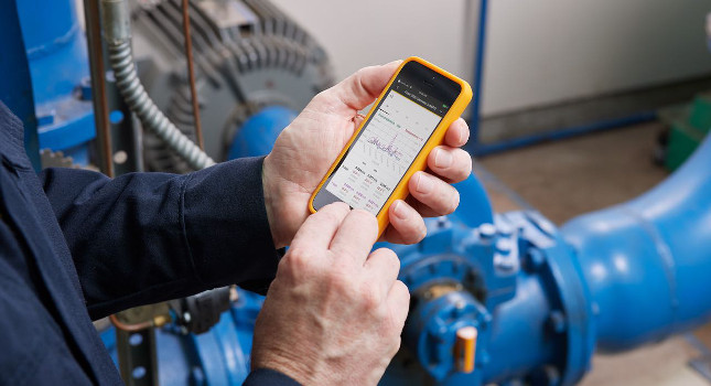 While traditional maintenance teams completed manual routes, organizations that capitalize on modern technologies can stream asset data to the cloud. By eliminating manual measurements, personnel can attend to needed repairs and the ever-expanding backlog of work orders. Courtesy: Fluke Corp.