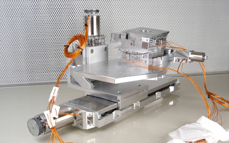 Figure 1: Four-axis system for an ultra-high vacuum application. Courtesy: PI