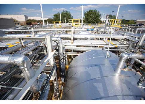 Figure 1: Installing and maintaining wired 4-20 mA or fieldbus instruments in a hazardous location can be difficult and expensive. Wireless transmitters can solve these problems. Courtesy: Emerson Process Management