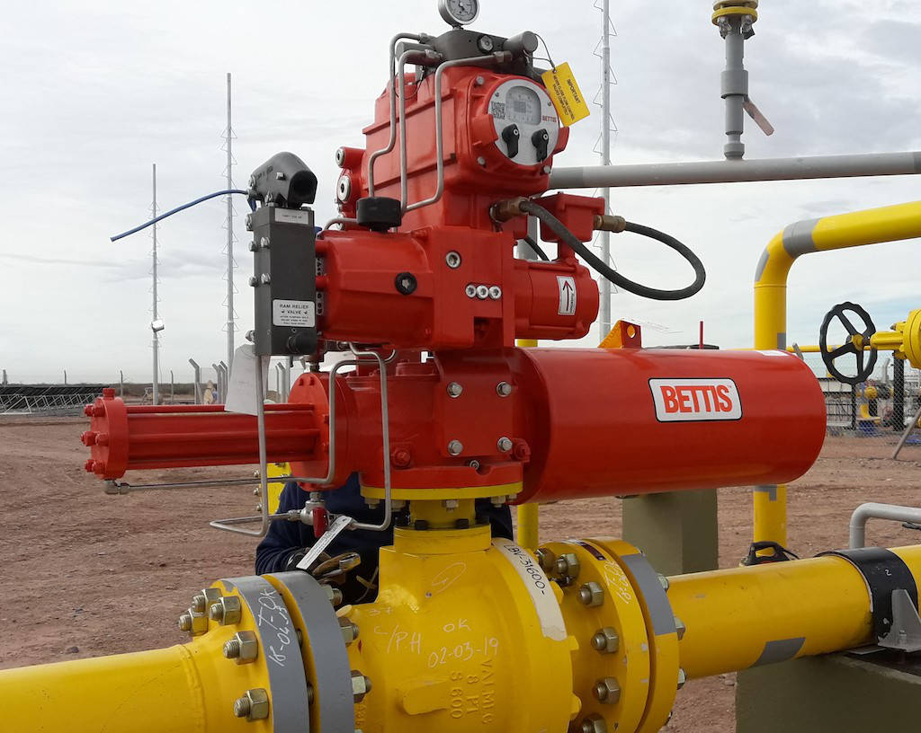 Figure 4: Zero emission electrohydraulic valves use a combination of an electric motor and a spring-return, hydraulically driven actuator to provide fail-safe valve actuation. Smaller valves or valves that need not open quickly can utilize solar power. Courtesy: Emerson