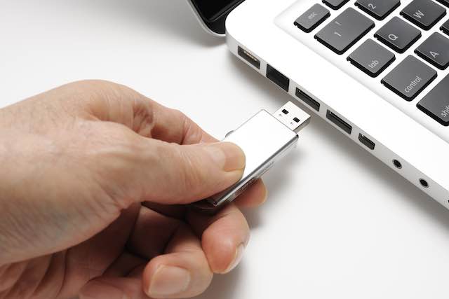 Honeywell research finds exposure through portable USB drives can cause serious disruption to process facilities through unsecure or malicious files. Courtesy: Honeywell