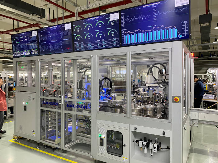 Figure 3: True industrial edge controllers are an evolution of PLCs/PACs, providing real-time and general-purpose computing which work in a safe and cooperative manner to deliver robust control and an open, extensible IIoT platform.