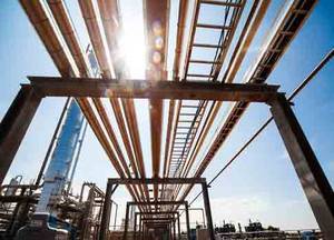 In practice, APM initiatives typically involve applications that pinpoint failures to critical equipment and also set maintenance plans for different classes of equipment. These implementations typically tie into EAM technologies to follow through on chan