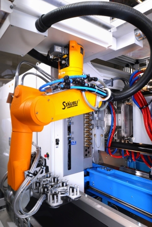 B and R controllers can now operate robots from Stäubli
