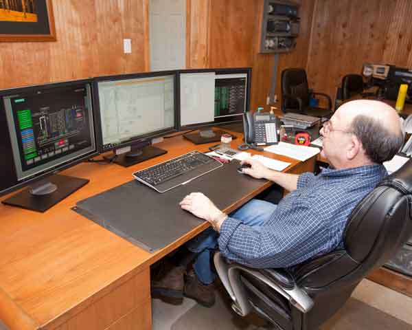 Jimmy Bruner, control systems manager at Hurst Boiler & Welding, and his team save 30%-40% in engineering time using new control programming software. Courtesy: Siemens Industry Inc.