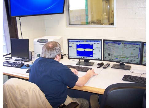 Operators can see what is happening anywhere in the system. This keeps travel been sites to a minimum. Courtesy: Rockwell Automation