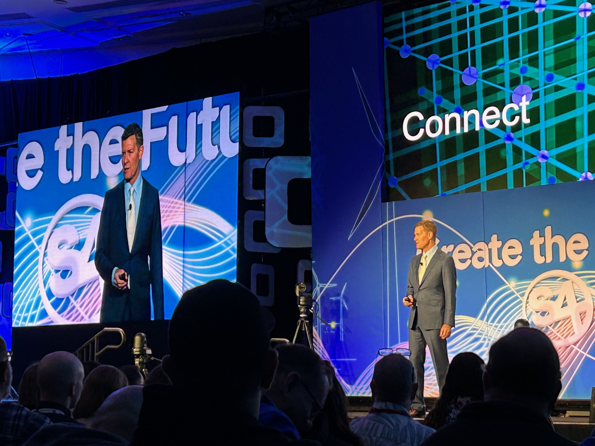 S4 founder Dale Peterson gives the opening keynote at S4x26 in Miami. Courtesy: Gary Cohen